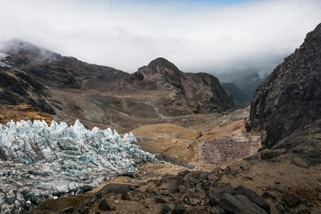 Navigating the Loan Landscape: Comparing Banco Pichincha, Banco Internacional, and More in Ecuador - Como solicitar empréstimo no Equador