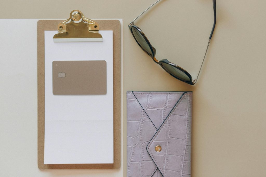 Maximizing Your Financial Potential: How Intrum AB and Other Key Players Shape Switzerlands Credit Card Landscape - Cartões de credito da Suiça