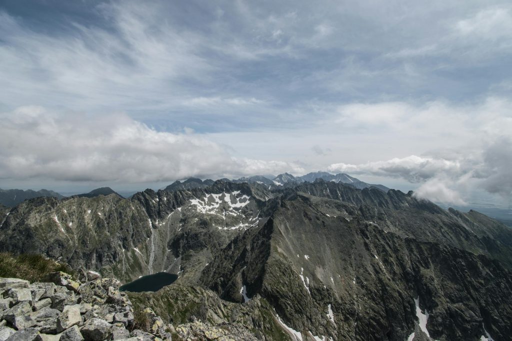 Navigating the Best Loan Options in Slovakia: A Comprehensive Comparison of Slovenská sporiteľňa, VUB Banka, and More - Melhores opções de empréstimo na Eslováquia