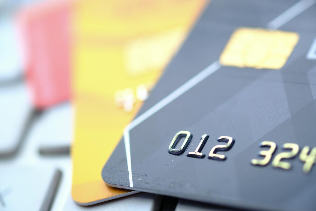 Navigating Credit Card Offers in Hungary: Insights into Erste, Raiffeisen, and Other Major Banks - Melhores formas de solicitar cartões de credito na Hungria